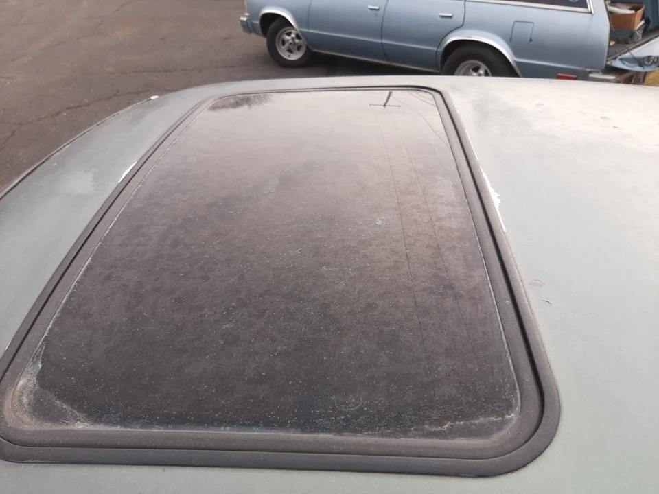 2005 Ford Crown Victoria - Image 17 of 21