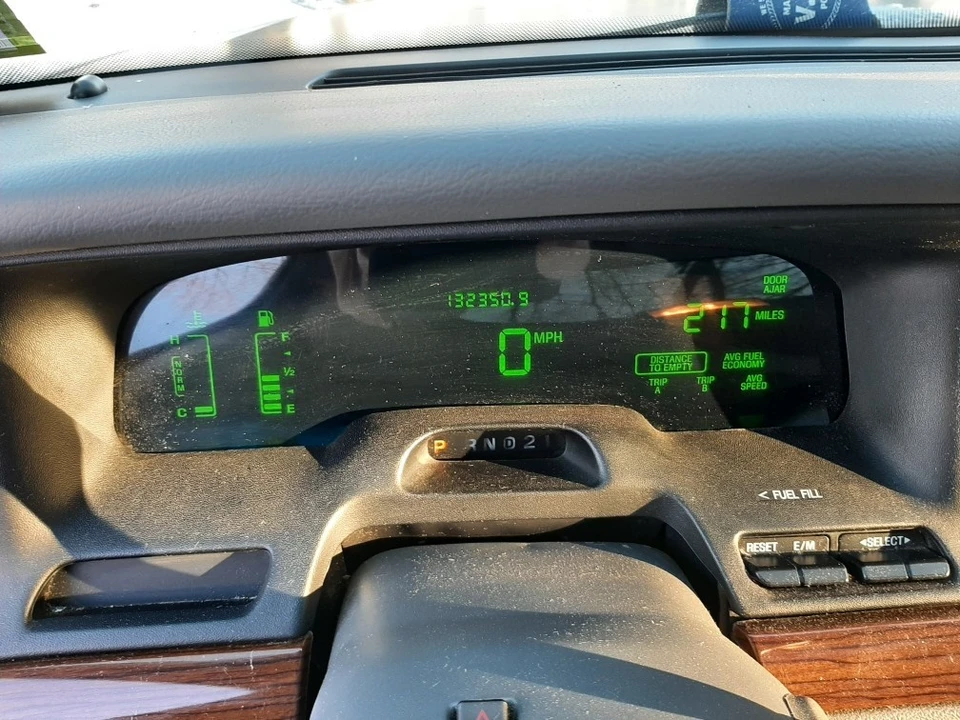 2005 Ford Crown Victoria - Image 3 of 21