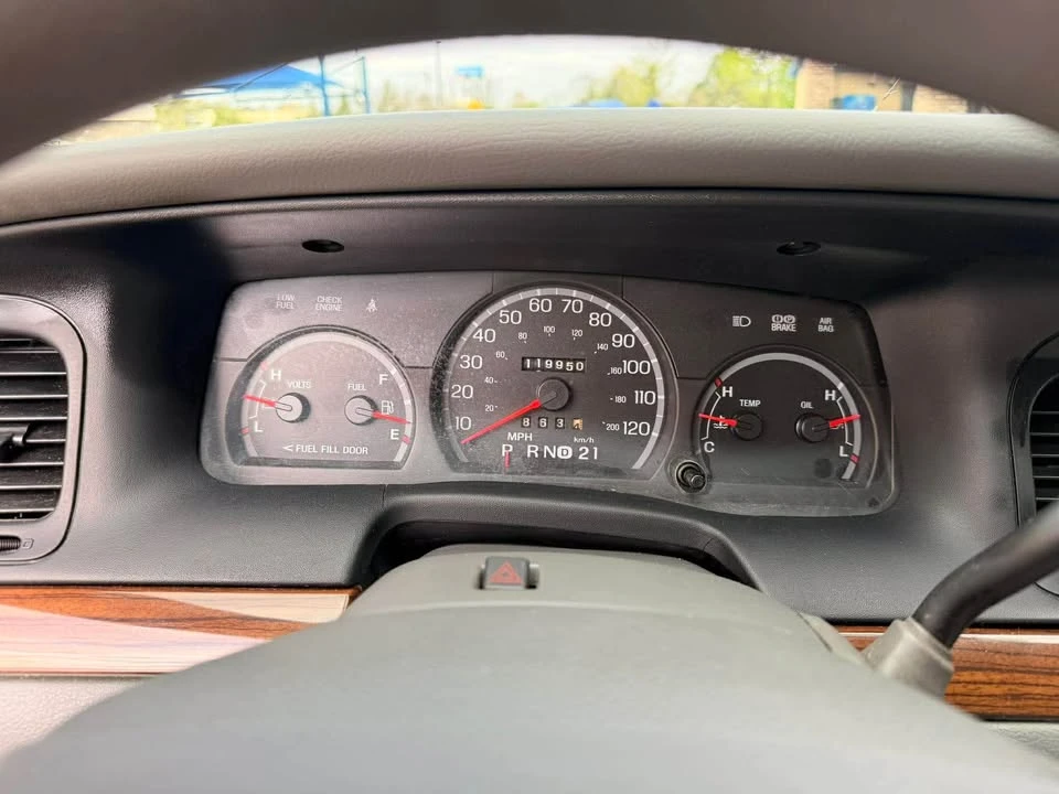 2005 Ford Crown Victoria - Image 12 of 18