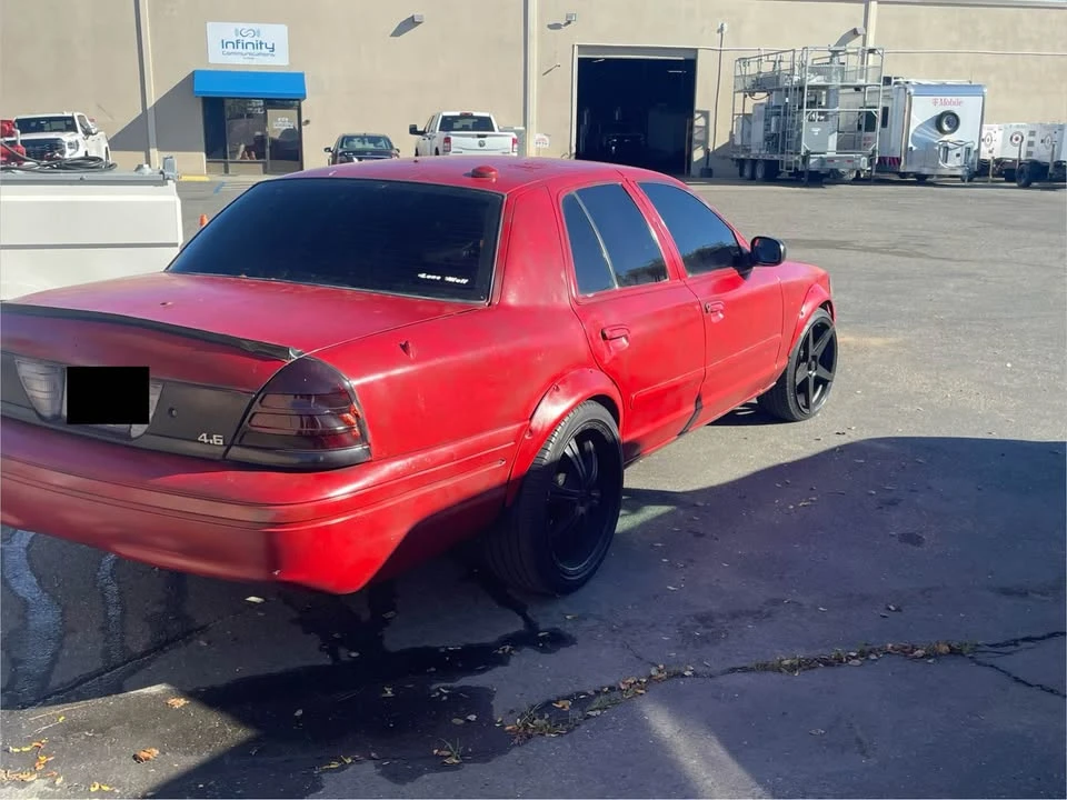 2005 Ford Crown Victoria - Image 4 of 5
