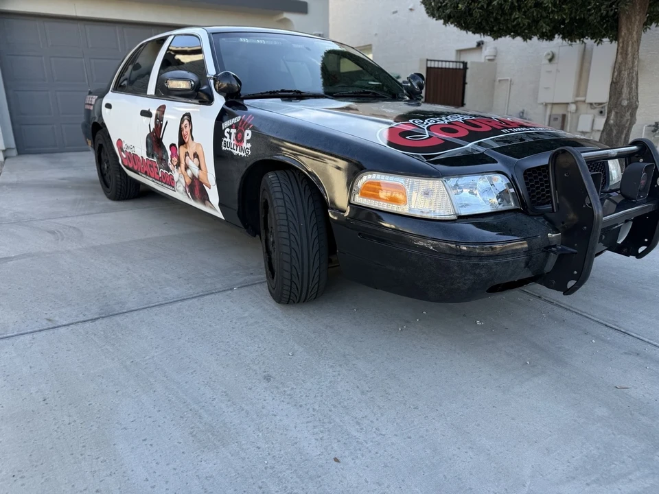 2005 Ford Crown Victoria - Image 3 of 9