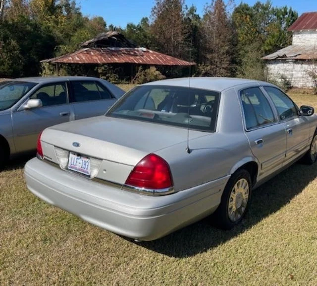 2005 Ford Crown Victoria - Image 5 of 20