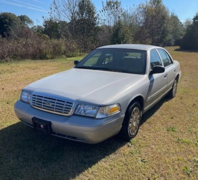 2005 Ford Crown Victoria - Image 4 of 20