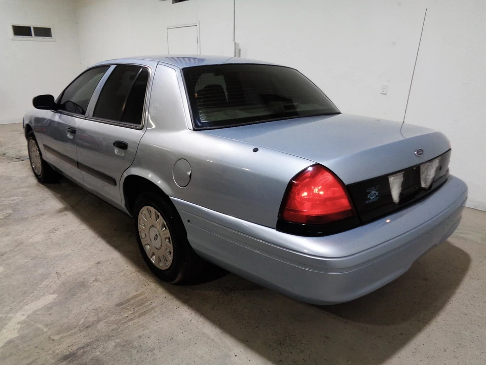 2005 Ford Crown Victoria - Image 3 of 20