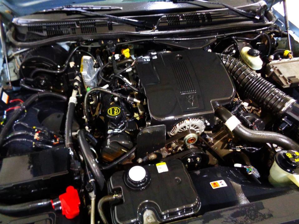 2005 Ford Crown Victoria - Image 18 of 20