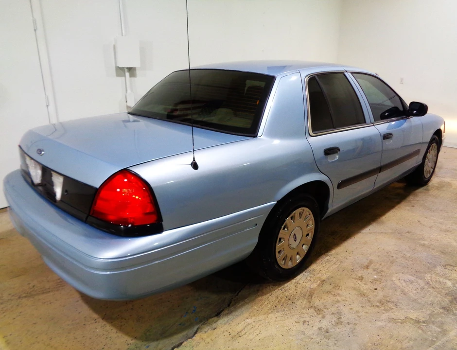 2005 Ford Crown Victoria - Image 4 of 20