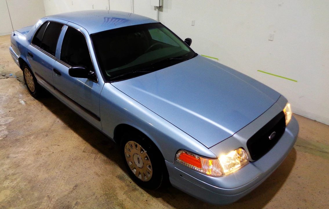 2005 Ford Crown Victoria - Image 8 of 20