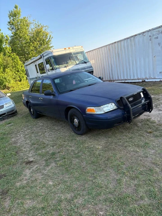 2005 Ford Crown Victoria - Image 1 of 7