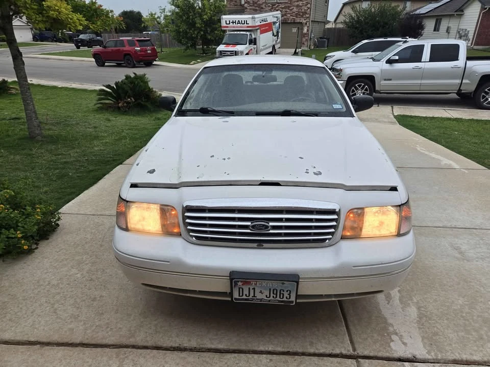 2005 Ford Crown Victoria - Image 4 of 8