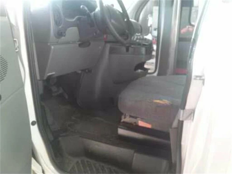2005 Ford Customline - Image 5 of 8