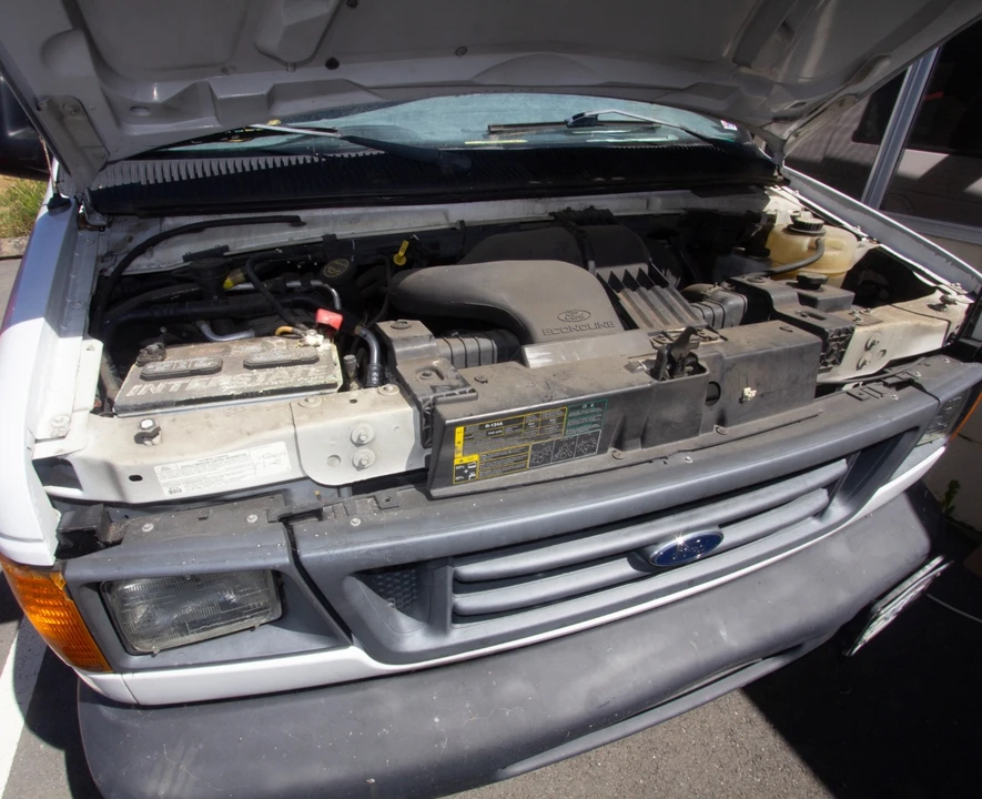 2005 Ford Econoline Van - Image 15 of 20