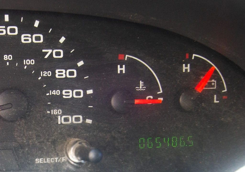 2005 Ford Econoline Van - Image 11 of 20