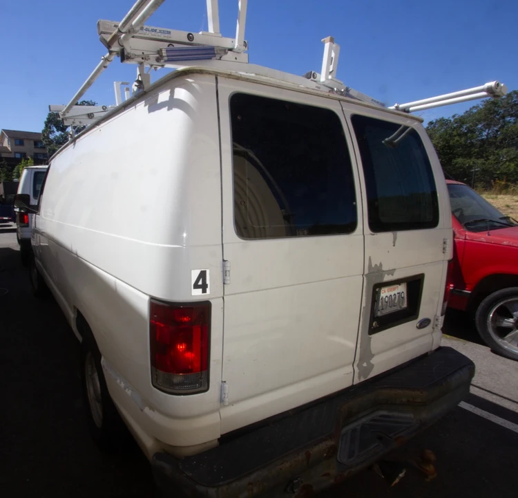 2005 Ford Econoline Van - Image 3 of 20