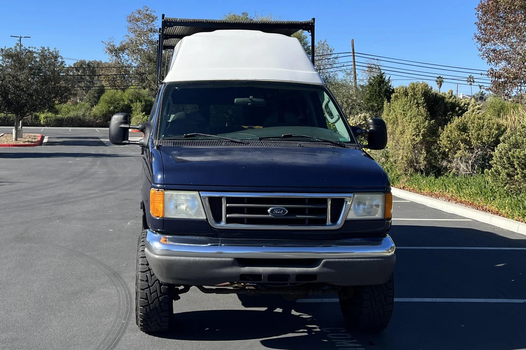 2005 Ford Econoline Van - Image 2 of 7