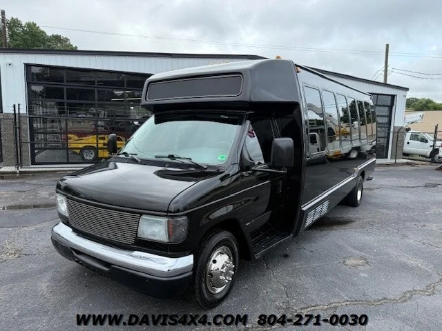 2005 Ford Econoline Van - Image 17 of 31