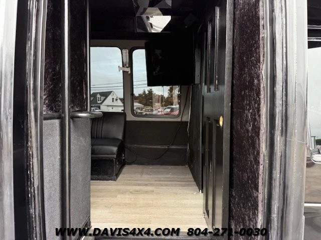 2005 Ford Econoline Van - Image 20 of 31