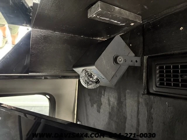 2005 Ford Econoline Van - Image 23 of 31