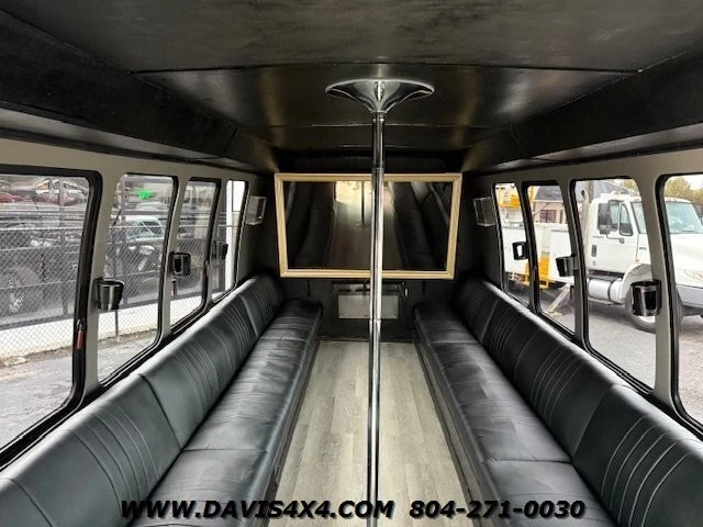 2005 Ford Econoline Van - Image 24 of 31