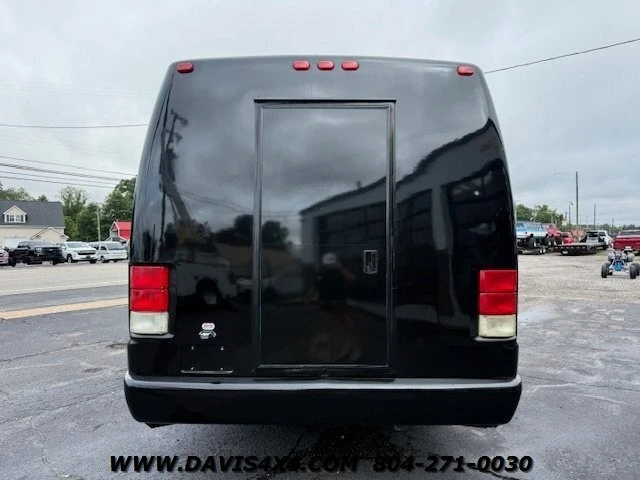 2005 Ford Econoline Van - Image 11 of 31
