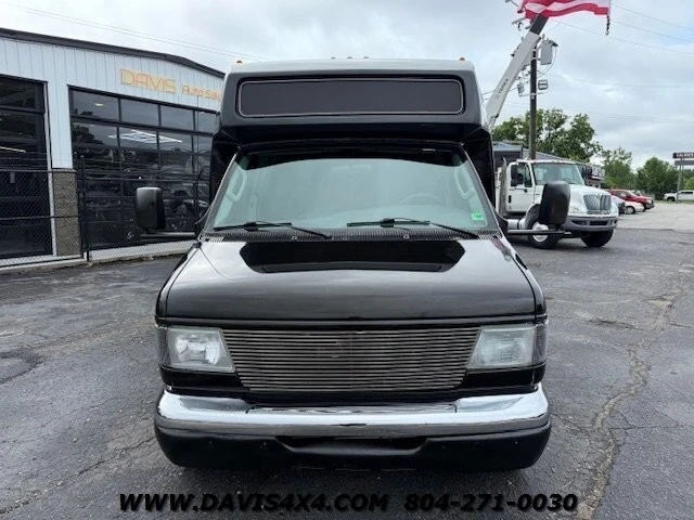 2005 Ford Econoline Van - Image 4 of 31