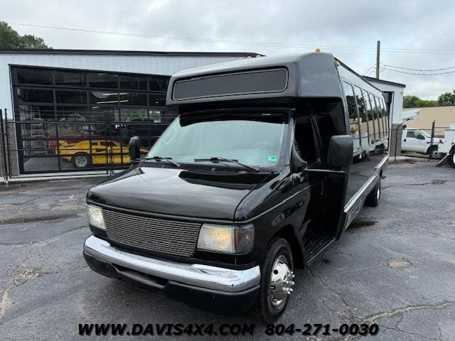 2005 Ford Econoline Van - Image 18 of 31