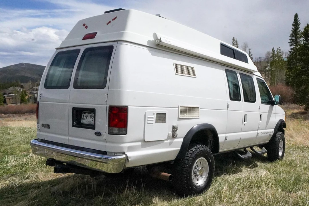2005 Ford Econoline Van - Image 5 of 31
