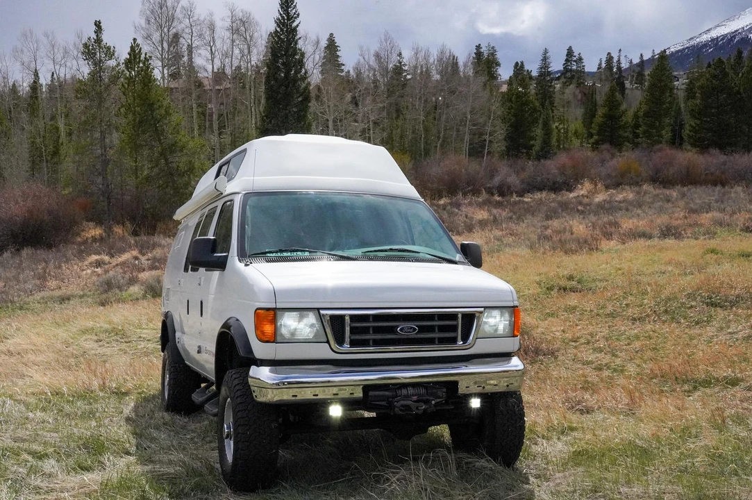 2005 Ford Econoline Van - Image 18 of 31