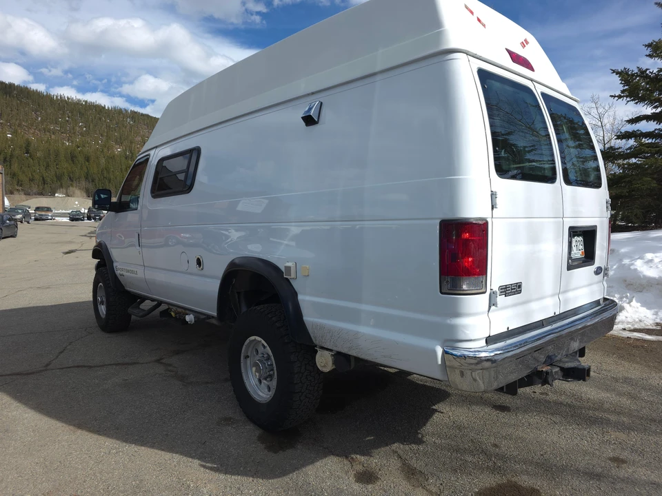 2005 Ford Econoline Van - Image 20 of 31
