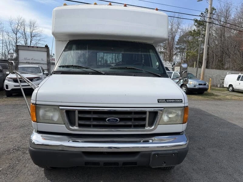 2005 Ford Econoline Van - Image 14 of 21