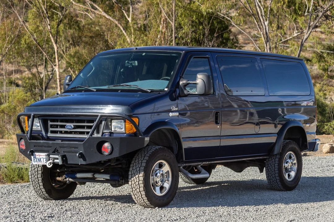 2005 Ford Econoline Van - Image 1 of 31