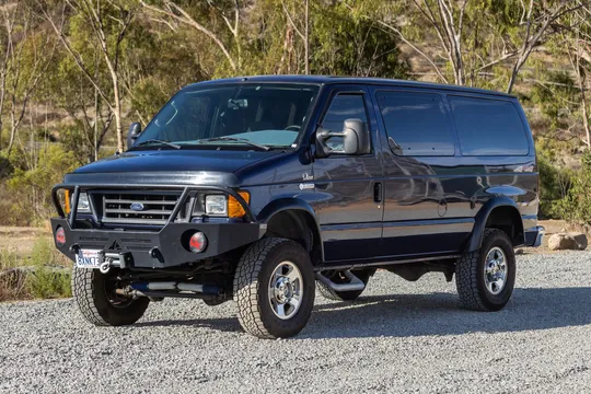 2005 Ford Econoline Van - Image 2 of 31