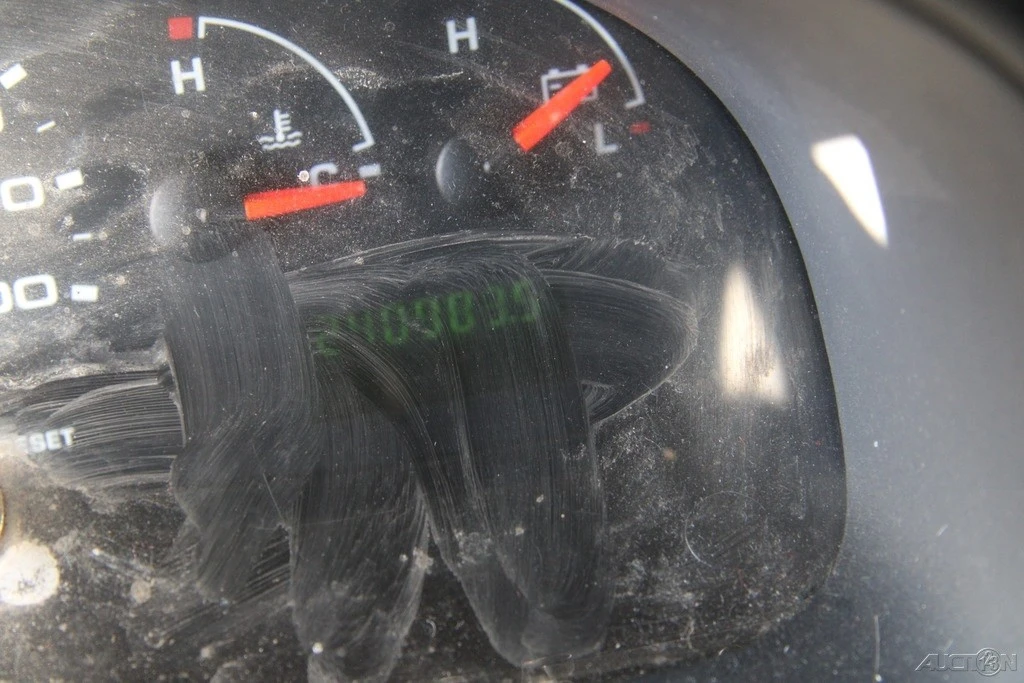 2005 Ford Econoline Van - Image 15 of 21