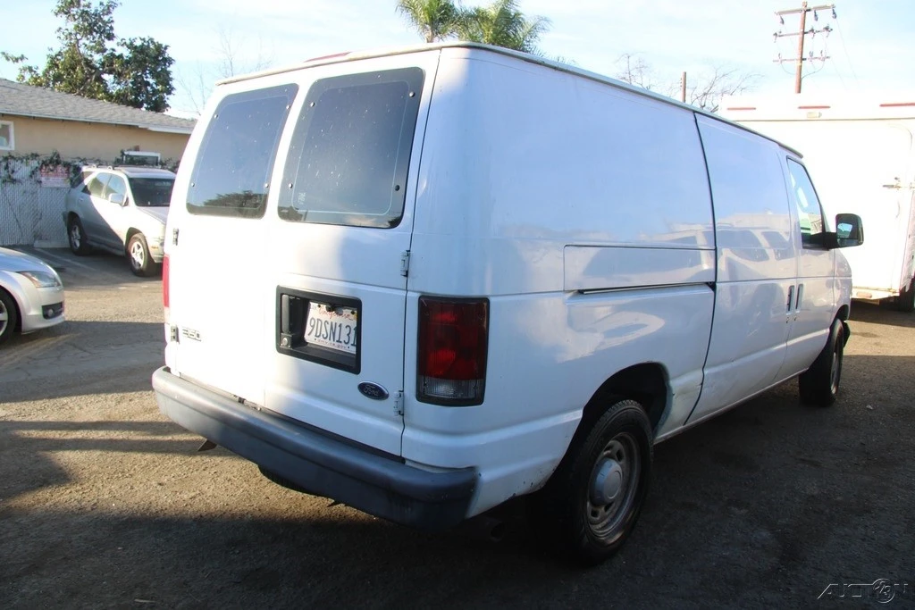2005 Ford Econoline Van - Image 5 of 21