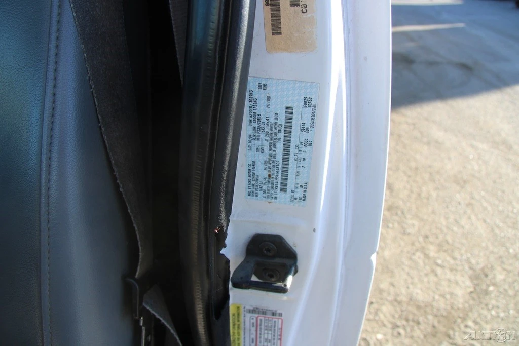 2005 Ford Econoline Van - Image 8 of 21