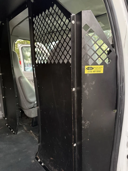2005 Ford Econoline Van - Image 21 of 30