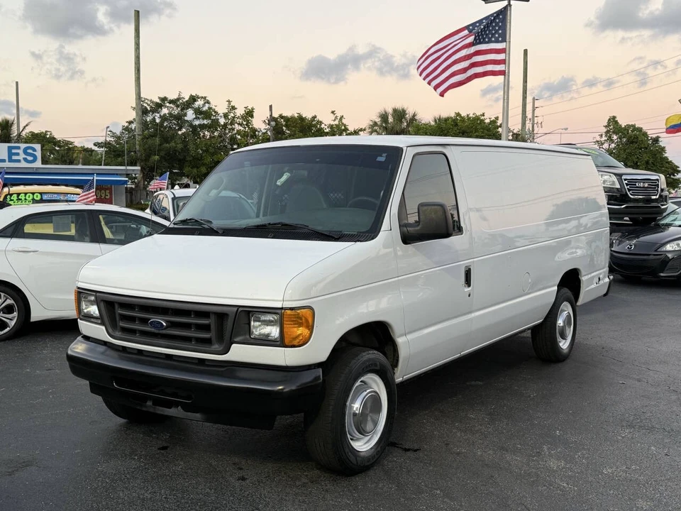 2005 Ford Econoline Van - Image 30 of 30