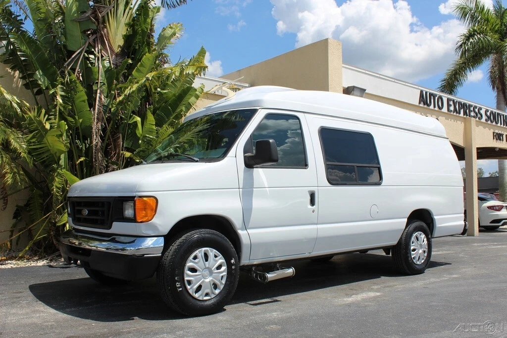 2005 Ford Econoline Van - Image 7 of 12
