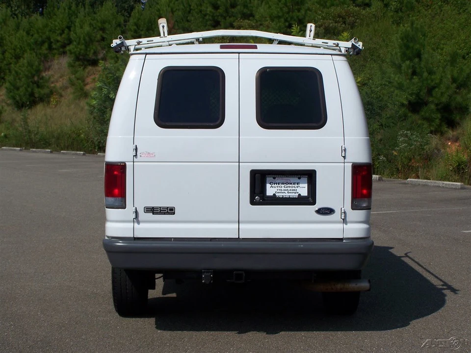 2005 Ford Econoline Van - Image 14 of 21