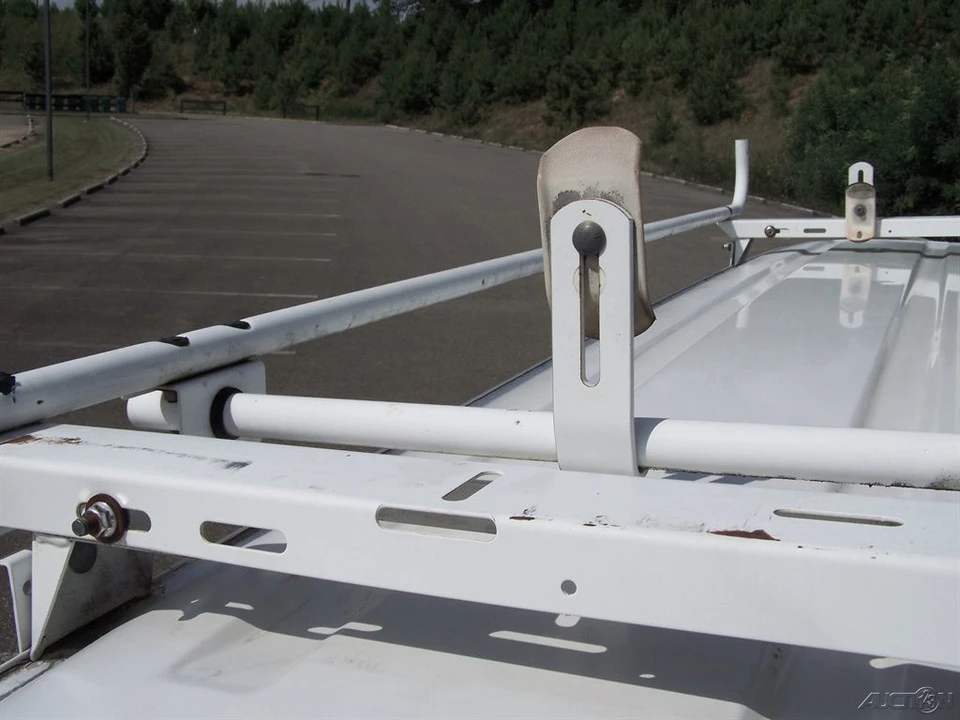 2005 Ford Econoline Van - Image 17 of 21