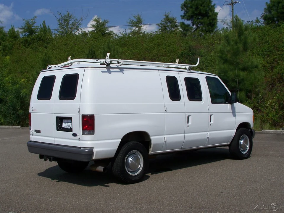 2005 Ford Econoline Van - Image 4 of 21
