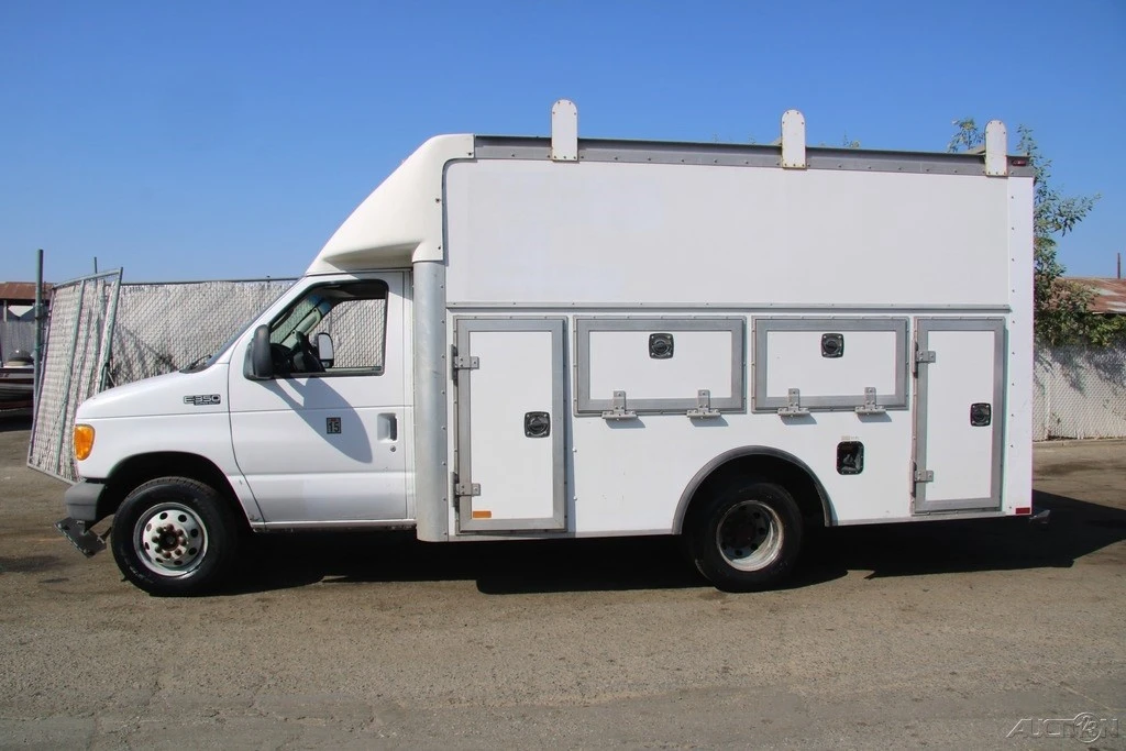 2005 Ford Econoline Van - Image 3 of 21