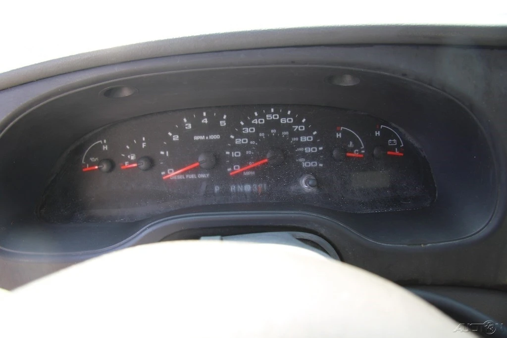 2005 Ford Econoline Van - Image 15 of 21