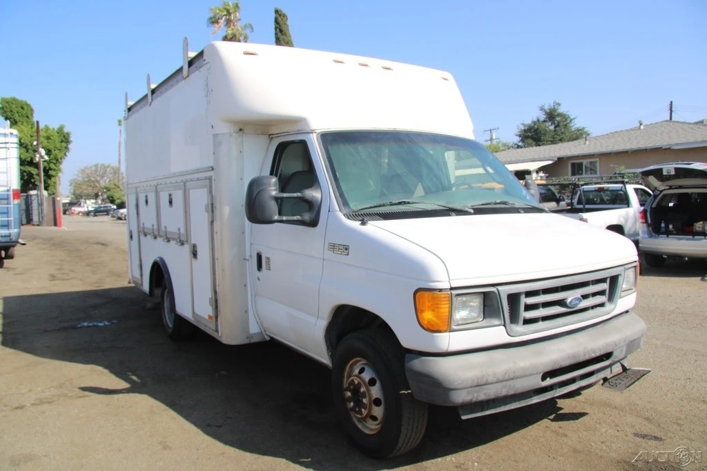 2005 Ford Econoline Van - Image 10 of 21