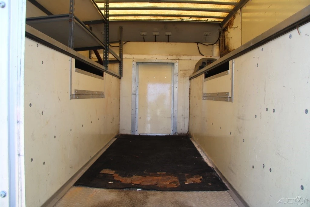 2005 Ford Econoline Van - Image 21 of 21