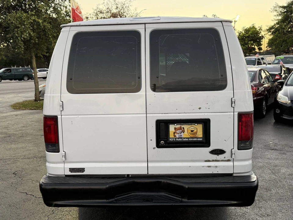 2005 Ford Econoline Van - Image 4 of 21
