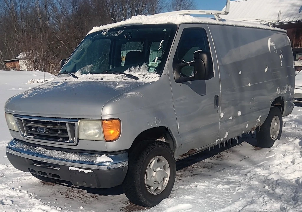 2005 Ford Econoline Van - Image 7 of 10