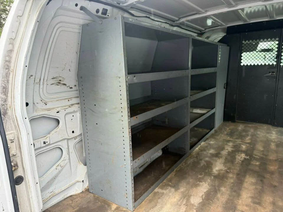 2005 Ford Econoline Van - Image 12 of 17