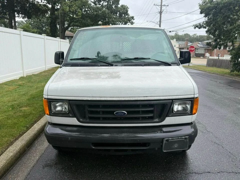 2005 Ford Econoline Van - Image 8 of 17
