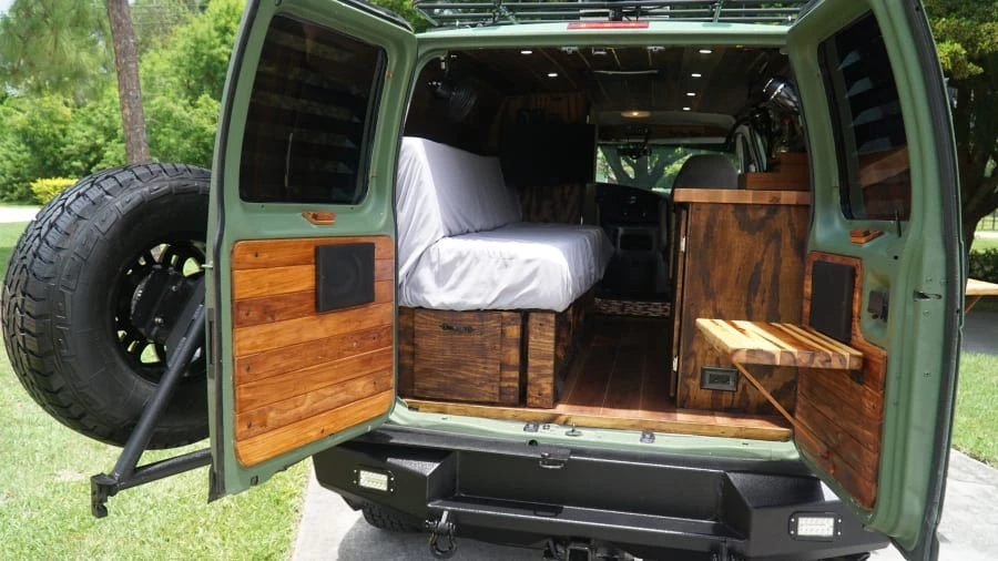 2005 Ford Econoline Van - Image 7 of 17