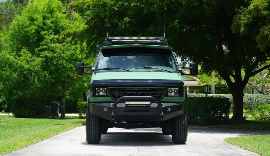 2005 Ford Econoline Van - Image 13 of 17
